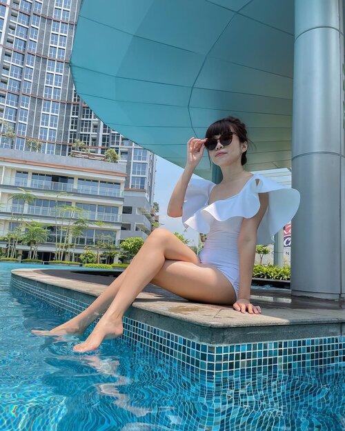 Summer days are coming 💦 .............#photooftheday #ootdfashion #explore #wiwt #ootdmagazine #style #lookbook #ootdinspiration #love #shotoniphone #stylefashion #staycation #steviewears #collabwithstevie #clozetteid #nofilter #summervibes