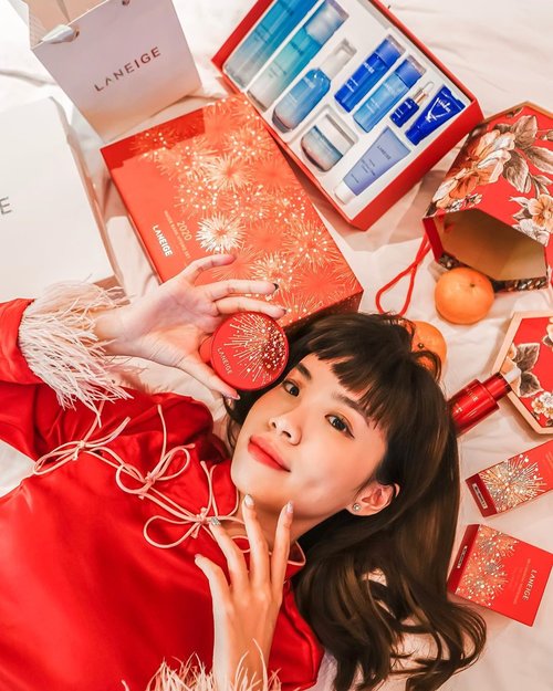 Lunar New Year 🍊 is always a great time to remember our roots ! Excited to welcome the new year of the Rat which represents wit and vitality ❤️ Share the perfect moment with your soft, healthy and dewy skin with @laneigeid #CNY2020 limited edition collection. This year @laneigeid launches new Lunar New year limited collections gifts sets as well as special Chinese New Year products🧧 whose packagings are dominated with red and cute festive season design which are available at all Laneige Indonesia Stores! #LaneigeIndonesia #LaneigeCNY #LuminousBeauty...-📸 @priscaangelina ...... .....#smile #inspiration #whatiwore #portrait #womensfashion #collabwithstevie #flatlay #feminine #spring #elegant #laneige #personalstyle #styleinspo #beauty #styleblogger #kbeauty #tampilcantik #style #outfit #clozetteid