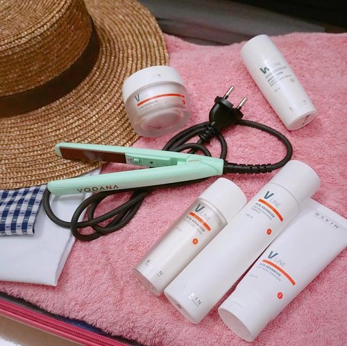 Packing for my trip to the sunny island tomorrow 🌴☀️ so I've decided to pack my sunnies, hat, @vodana mini flat iron and @bskin_id skin care. While traveling your skin need to be well nourished so that I won't cause you any trouble. I'm really loving this whole skincare range they're very gentle and makes my skin complexion look more youthful. I'll write a blog post on my whole review soon, but first let me give it a try for sometimes to see it works on my skin. The @vodana mini flatiron is just the right size to bring while you travel as its very lightweight and small❤😍get yours from my @charis_official shop at hicharis.net/steviiewong #holiday #clozetteid ................... #styleblogger #vscocam #beauty #ulzzang  #beautyblogger #fashionpeople #fblogger #blogger #패션모델 #블로거 #스트리트스타일 #스트리트패션 #스트릿패션 #스트릿룩 #스트릿스타일 #패션블로거 #bestoftoday #style #makeupjunkie #l4l #ggrep #ootd  #makeup #bblogger #endorsement #influencers #beautyinfluencer