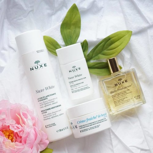 Are you ready for some new skincare? Your skin is dehydrated and need of some booster maybe this skincare by @nuxeindonesia can help you achieve your healthy, luminous and glowing skin! Read more on my review on these @nuxeindonesia products especially the white series ones on steviiewong.com ❤️ .
.
.
.
.
.
.
.
#sephoraid #nuxeindonesia #nuxe #sephoraidnbeautyinfluencer