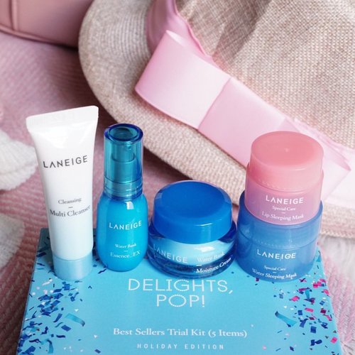 Good morning, rise and shine ☀️here’s a little sweet treats from @seoul2u.id its Laneige delights pop holiday edition consisting of 5 best selling products from Laneige in trial kit size. I am currently having a special collaboration with them and they’re will to give my online fams a treat too if you shop at @seoul2u.id . Get special discount by quoting “BYSTEVIES2U“ #SEOUL2U #SEOUL2UID !! ...More on these product reviews on the blog. Well I am already an avid fan of @laneigeid products so having them in trial kit and travel friendly size is so good to have especially for travelling purpose. #ggrep #collabwithstevie #ad #clozetteid #laneige #shotbystevie #pink