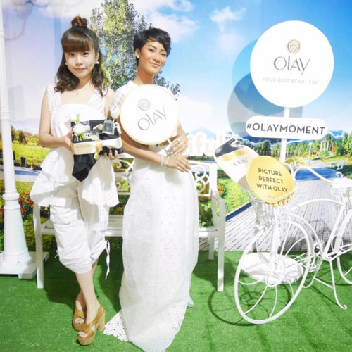 Earlier today at the #OlayMoment event, with the new face of @OlayIndonesia the beautiful and talented Ms. @tarabasro ❤️She said "every woman is fearless and no matter what your skin tone is, you're beautiful and special!" So ladies just be the best version of you and you'll shine in your own ways wherever you go.  #clozetteid #ClozetteIDxOlayMoment #bestbeautiful 
#SOTD @clozetteid