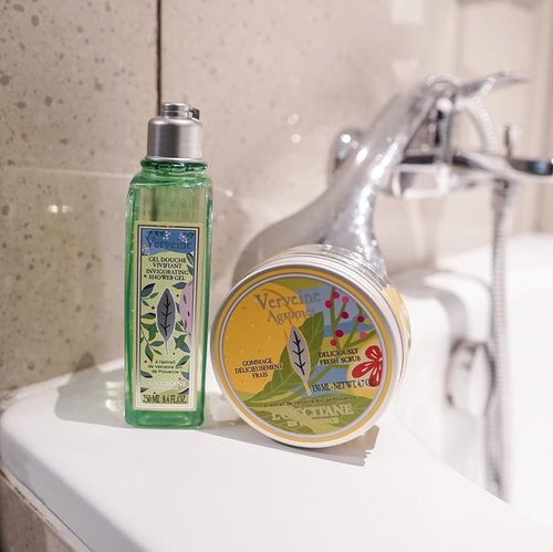 Tranquil showering session with @loccitane_id ! In their summer time special Verveine collection 🍃......#loccitane #loccitaneid #shower #shotbystevie #exploretocreate #style #beauty #skincare #metime #clozetteid #love #selfcare