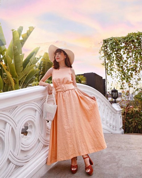 Recently I’ve been falling for Japanese style which is more chic, simple and minimalist. However not losing my personal touch with this peachy maxi dress ! Really loving the colour of this dress. You guys can check out Lumine Jakarta if you’re looking for a similar style like mine. Good news #LumineJakarta is celebrating #1yearwithlumine and giving away shopping vouchers worth 15 mio. Simply snap a few shots and follow @lumine.jakarta ! GOODLUCK 🍀... Lensed by @alexxrex 🦖...... #style #collabwithstevie #beauty #clozetteid #ootd #whatiwore #steviewears #fashion #japan #exploretocreate #lifeofadventure #chasinglight  #sonyforher #wanderlust