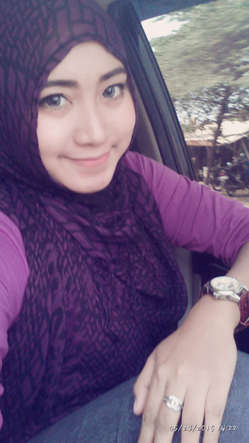 Purple#hijab#smile#clozetteid#happy #ClozetteID #GoDiscover #KhalisaLipCare