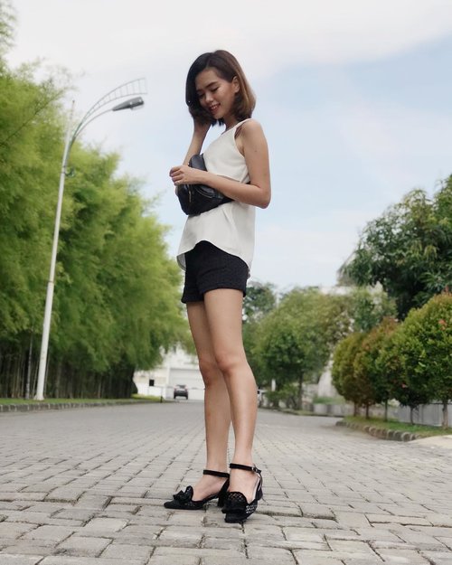 Sorry for my awkward pose 😂✌🏻
Cutie shoes from @bebbishoes ❤️
.
.
.
.
.
#Clozetteid #beautynesia #ootd #potd #fashion #fashionphotography #fashionblogger #styleblogger #streetstyle #style #potd #ootdindo #fashionvibes #urbanfashion #urbanoutfitters #urbanphotography #ootdstyle #ootdjakarta #endorse #endorseindo #endorseindonesia #endorsement #fashionable #fashiongirl #girls #asiangirl #likeforlike #spamlikes #love #socialenvy #socialmedia
