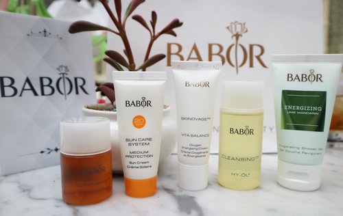 Pamper your skin with best skin care that can moist your skin and also have anti aging protection 💖
-
@baborindonesia -
#clozetteid #baborindonesiaxclozetteid #baborindonesia