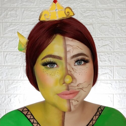 PRINCESS FIONA (SHREK)
HALLOWEEN CHALLENGE 8/31
🎃 #31daysofhalloween 🎃
.
Jujur tadinya ga mau di upload soalnya ini fail. Tapi sayang bgt muka gue udah ledes 😭
Jadi yaudah lah ya gpp di up aja. Maaf kalo ga sesuai ekspektasi kalian guys 😂
Doakan aku supaya besok lebih total lagi yakk 🥰
.
Recreate @sineadfaulknerstudios
.
#wakeupandmakeup #halloween2019 #halloweenmakeup #halloween2k19 #halloweenmakeupchallenge #makeupoftheday #makeuphalloween #halloweenedition #motd #flovivi #clozetteID #cchannel #cchannelid