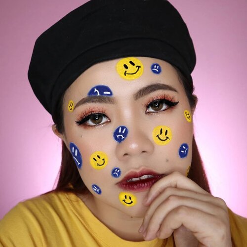 💙💛
.
Inspo : @yxsminrebecca
.
Paling sebel kalo lagi bikin art makeup tukang paket ga berenti2 manggil 😢
Naik turun berkali kali buat ambil paket + malu diliat abang paket mukanya bentol2 😅
.
Liptint : @imploracosmetics Vampire Blood
.
.
#slave2beauty #makeupoftheday #allmodernmakeup #aestheticmakeup #aesthetic #artmakeup #makeupart #beautybloggerindonesia #motd #flovivi #ClozetteID #cchannelbeautyid #aestheticgrunge #softgirl #undiscoveredmuas #worldwidemua #wakeupandmakeup #cchannelmakeupid