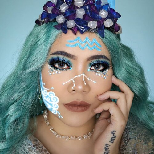 ZODIAC MAKEUP COLLAB with my Girls ! ⭐
.
♑️ Capricorn - @donnadys
♒️ Aquarius - @flovivi
♓️ Pisces - @michelle777lee
♈️ Aries - @liaistianaa
♉️ Taurus - @beatricenathania
♊️ Gemini - @miyaaliii
♋️ Cancer - @ptr.nra
♌️ Leo - @vivioctalia
♍️ Virgo - @fahirair
♎️ Libra - @amandasoraya
♏️ Scorpio - @ra29ranusa
♐️ Sagittarius - @nadyasmeen
.
Zodiac kalian apa guys???
Comment di bawah yak!
.
Oh iya jangan lupa follow juga temen temen cantikku 🖖🏻
.
.
#slave2beauty #makeupoftheday #allmodernmakeup #aestheticmakeup #aesthetic #artmakeup #makeupart #beautybloggerindonesia #motd #flovivi #ClozetteID #cchannelbeautyid #aestheticgrunge #softgirl #undiscoveredmuas #worldwidemua #wakeupandmakeup #cchannelmakeupid