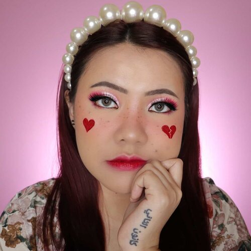 Love me or not? ❤️💔
.
.
.
.
.
#makeupoftheday #tutorialmakeup #Tutorialdandan
#makeuptutorial #tutorialmakeup #indobeautygram #makeupoftheday #beautybloggerindonesia #motd
#popbelabeauty #flovivi #ClozetteID #cchannelid #cchannelbeautyid
#aesthetic
#aestheticmakeup
.
@tampilcantik @tips__kecantikan @tutorialmakeup_id @ragam_cantik @meriaswajah @syantiktutorial @ragam_kecantikan @zonacantikwanita