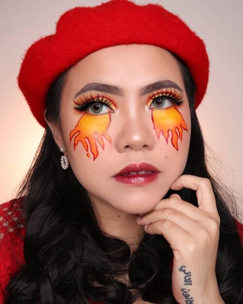 Happy Sunday!
Hari ini aku lagi semangat ngonten hahahha
Semoga hari ini ga ujan gede lagi ya, sad banget liat banjir ibukota 😭
.
.
Products :
• Cushion @sadabycathysharon Light Beige
• Loose Powder @sadabycathysharon Natural
• Facepaint @mehronmakeup
• Eyeshadow @ucanbemakeup Pretty All Set Palette
• eyebrows @luxcrime_id Ash
• Lip @imploracosmetics Lip tint shade Vampire Blood + @sadabycathysharon Dolla Gloss shade Orchard Bling
.
.
#beautybloggerindonesia #art #makeupart #beautymakeup #flovivi #aestheticmakeup #ａｅｓｔｈｅｔｉｃ #aesthetics #clozetteid #makeupartist #artmakeup