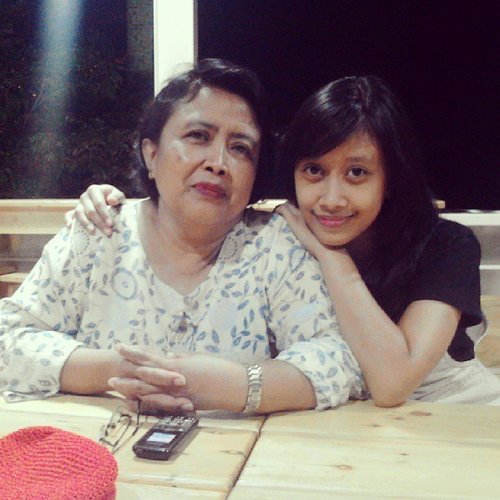 Spend weekend for dinner with my lovely mom #ClozetteID #MOMnME #141214