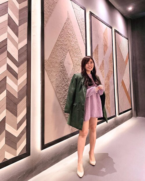 If you can’t play it safe, block it ✨. Lilac & green olive combination is 💕.
.
Blazer dress : @pmothelabel .
.
.
#stylingideas #springoutfit #knitwear #ootd #fashion #ClozetteID