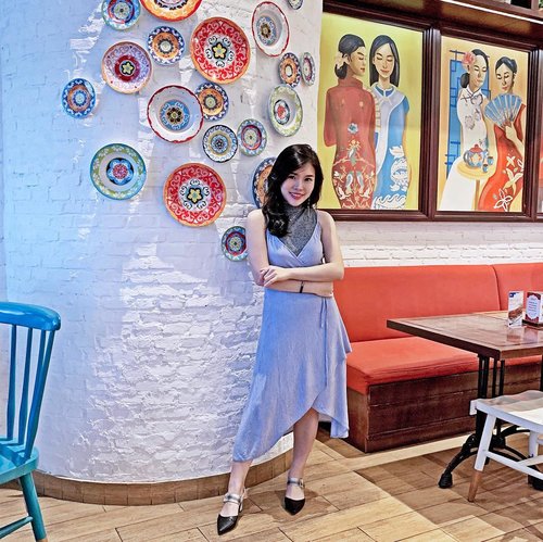 Found an aesthetic spot here at peranakan cuisine resto @nyonyacuisine. Vibrant colors everywhere indeed. -
-
#ootd #fashion #ClozetteID