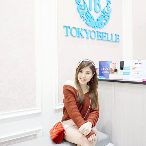 Few days ago, I was trying out @tokyobelleid ‘s newest service; Eye Shampoo treatment. It’s actually an innovation of cleansing makeup or dirt around eye area that cannot be done by regular cleanser - with same salt-concentration as human eyes, it’s very eye-friendly though. It’s super quick and I can feel my eyes are much more comfortable after the treatment! I would really recommend this treatment for those who like to do eye makeup. It’s literally a good way to achieve super clean eyes ( especially before eyelash extension ). Psstt, it’s only 70K for per treatment 😍.---#sbbxtokyobelle #sbbreview #sbybeautyblogger #eyeshampoo #treatment #TokyoBelleID #ClozetteID