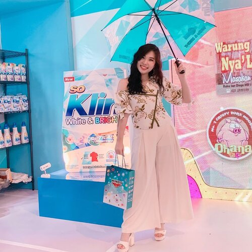 Yuk kepoin @ayokepo di @galaxymallsby selama weekend ini dari 30 Agustus - 1 September! Disini tenant nya banyak banget terutama F&B nya , bikin drooling 🤤. Untuk moms, disini juga ada booth nya @soklindetergent nih, produknya lengkap bgt!
.
.
Thank you @ayokepo for having me & for the fun event yesterday 😆🎉.
.
.
#bazaar #market #bazaarsby #eventsby #ClozetteID