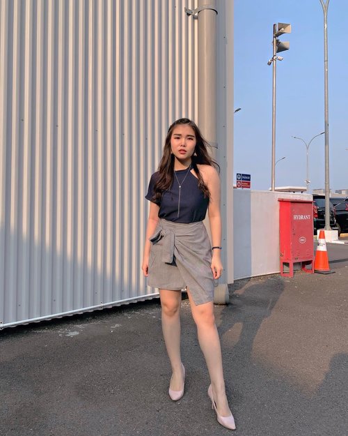 [SWIPE LEFT] HOW I EDIT TO LOOK TALLER (less than 5 minutes) 😜.

Tap for outfit details.

#stylehack #howiedit #photohack #shotoniphone #ootd #stylingtips #phototips #ClozetteID #fashionbloggerindonesia