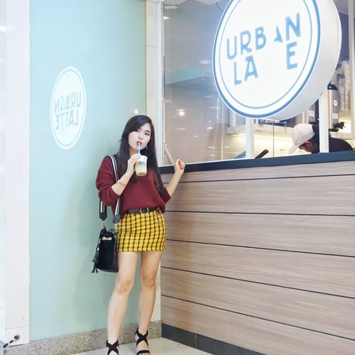 New latte cafe @urbanlatteid to fulfill #YOURDAILYROUTINEISHERE in Surabaya! Find your favorite latte from basic to colorful one at :
-
Tunjungan Plaza 1
1st floor, unit 56-57
-
-
Fyi, currently they have GoPay promo 50%,
Promo BRi (Get 2 special Price Rp.12.300 with BRIZZI/Debit or Rp. 123 with myQR) and Mandiri (buy 2 get 3 with Mandiri Debet or Disc up to 50%) Mandiri Fiestapoin
*T&C Apply
-
-
Well, you’ll never know before you taste it by yourself 😉.
-
#urbanlatte #cafesurabaya #collaboratewithcflo #blogger #ClozetteID