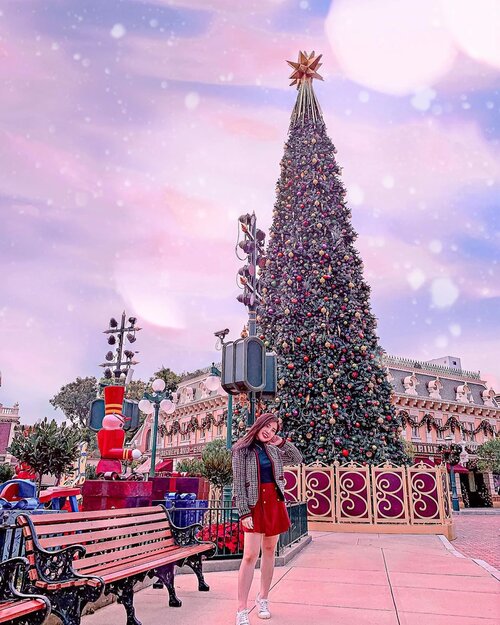 Do you still believe in miracle ? 🌟...#LastChristmas #HongkongDisneyland #ChristmasVibe #Travelgram #ClozetteID