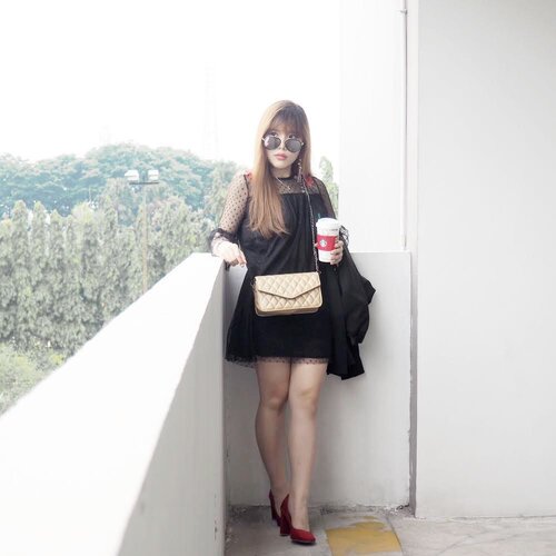 Here comes day when all we need is a cup of hot flavored tea ( or coffee ) during the daylight ☕️❤️
-
Tap for the outfit details ❤️
#ootd #fashion #ClozetteID