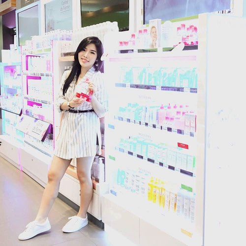 So glad that I found my favorite micellar water brand @bioderma_indonesia  at @watsonsindonesia Pakuwon Mall Surabaya - that is one of the newest and largest Watsons store in Indonesia. Fyi, during this grand opening promo, you can get FREE @bioderma_indonesia Sensibio H2O 100ml just by purchasing any product at Watsons Pakuwon Mall for 300K !-Thank you @watsonsindonesia @bioderma_indonesia for having us and being super generous! --#watsonsid #watsonsindonesia #biodermaindonesia #grandopeningstore #collaboratewithcflo #ClozetteID