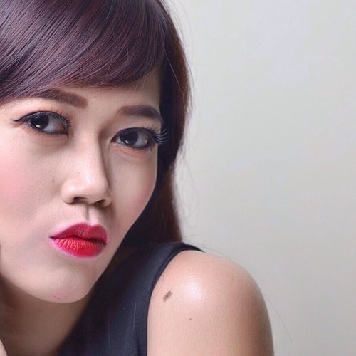 My glam make up for the amazing red lipstick #beauty #bestmoment #bestoftheday #red #makeup #motd #likes #potd #picoftheday #selfie #selca #blogger #beautybloggers #beautydiarykania #indonesianbeautyblogger #clozetteid #clozetteAmbassador #SenayanCityBeautyShowcase #KISSMYLIPS #SENAYANCITY