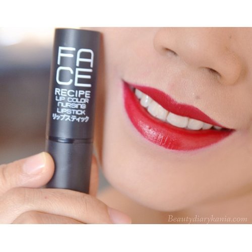 New blog post, that I got from @copiabeauty this @beauterecipeid Lip Color Nursing Lipstick, moisturizing lipstick combined with high pigmented formulation offers your lips beautiful and natural shine. The formula glides on smoothly and gives long wearing effect. For more detail go to my blog, link on my bio. #beauty #blogger #clozette #clozetteid #clozettedaily #ClozetteAmbassadors #CopiaLunarMakeup #lips #likes #lipstick #makeup #bestoftheday #beautyblogger