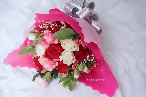 Mama was my greatest teacher, a teacher of compassion, love and fearlessness. If love is sweet as a flower, then my mother is that sweet flower of love.Stevie Wonder#quotes #quoteoftheday #mothersday #flowers #pink #pinkflowers #potd #picoftheday #clozetteid #mothers #gift