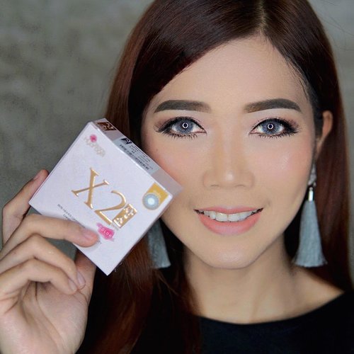 Bring out the richness beauty of your eyes 👀 .Wearing the new @x2softlens Sanso Color in Shadow Silicone Hydrogel 80% higher oxygen transmissibility enhanced wettability to compliment the look 👁.The unique dot pattern design is made for asian eyes, naturally beautiful with plenty of room for oxygen passage.. .#x2softlens #beautyrushwithx2softlens #akupilihx2 #potd #motd #beauty #blogger #clozetteid #lifestyle #style #like4like #likeforlike #instagood #bestoftheday #fdbeauty #makeup