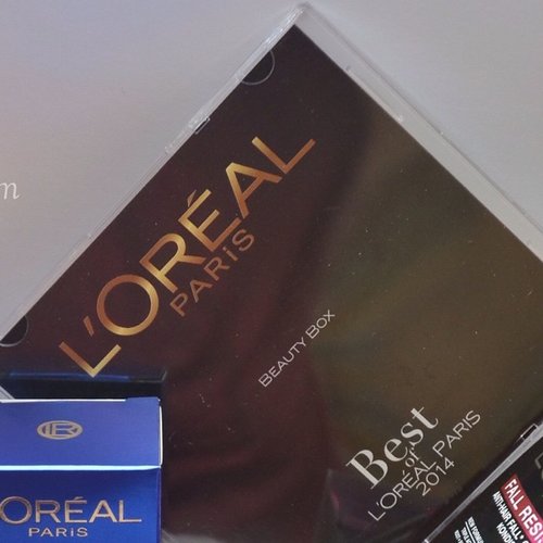 Unboxing my Beauty Box #3 from @lorealparisid the Best of L'Oreal Paris Products 2014. You can read on my blog :) http://www.beautydiarykania.com/2015/01/unboxing-best-of-loreal-paris-product.html #loreal #lorealparisid #lorealparisindonesia #beautybox #likes #potd #picoftheday #bestoftheday #best2014 #beauty #blogger #skincare #makeup #clozette #clozetteid #review #indonesianblogger #indonesianbeautyblogger #beautydiarykania #beautyblogger #unboxing