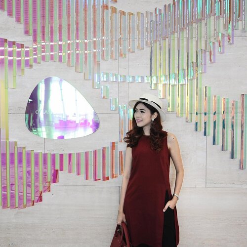 Cuma mau bilang selamat hari jumat ya... 😘
.
📸 @dennyirawanphotos
.

#potd #clozetteid #ootd #outfitoftheday #bestofthebest #blogger #like4like #likeforfollow #lifestyle #style #changiairport
