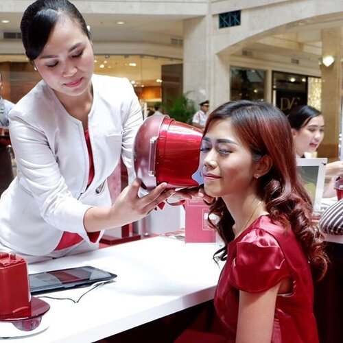 Attending @femaledailynetwork & SK-II Sakura Party at Atrium @plaza_senayan .
#ChangeDestiny #SKII #SKIIGifts #FDxSKII #FemaleDaily #fdbeauty #motd #bestoftheday #beauty #blogger #bloggerslife #beautiful #instagood #fujifilm #terfujilah #indonesianbeautyblogger #clozetteid #makeup #l4l #like4like #lifestyle #lifestyleblogger