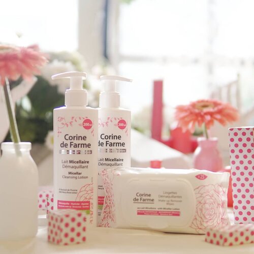 This is the new familly from @corinedefarme_id Micellar Makeup Remover Wipes & Mucellar Cleansing Lotion. Enriched with peony flower extract known for it soothing properties, they leave your skin clean moisturized, softened and soothed. You can read about the event launching and mini review at www.kaniasafitri.com 😉
.
@beautyjournal 
@corinedefarme_id 
#micellarwipes #micellarlotion #corinedefarmexbeautyjournal #beautyjournal #corinedefarme #beauty #skincare #micellar  #potd #clozetteid