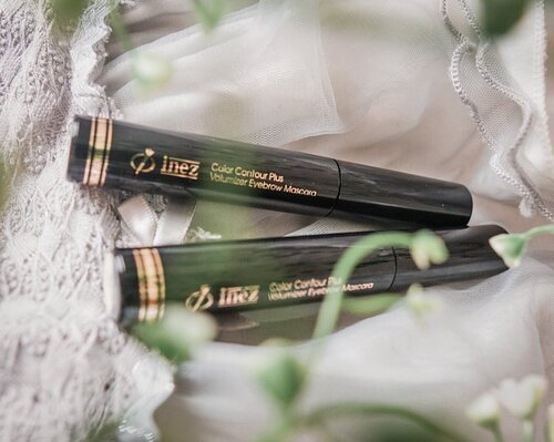 New! Volumizer Eyebrow Mascara Inez ❤️ yang lupa caranya bikin alis saking kelamaan #dirumahaja maskara alis ini ngebantu banget karena bisa membuat tampilan alis jadi lebih tebal tapi gak lebay.Ada 2 shade: 01-Almond, 02-Deep brownTeksturnya creamy, tidak menggumpal, matte & long lasting. Details on mu blog ❤️ #cicidesricom #eyebrowmascara #maskaraalis #eyebrowtutorial #clozetteid