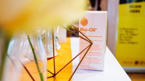 Bio Oil mengandung bahan unggul Purcrllin Oil yang mengurangi kekentalan formulasi dan membuatnya mudah meresap....#MyBioOilStory #BioOilHealthySkinHabits #cchannelxbiooil @cchannel_id@biooilindonesia...#cicidesricom #cidesupdate #cidessharing #clozetteid