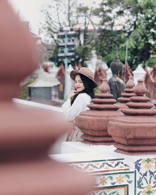 Playing around Wat Arun Temple #tiffstylediaries