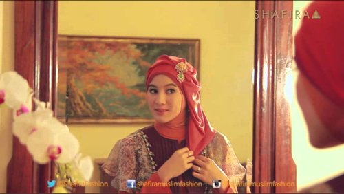 Hijab Style Secret SHAFIRA with Alyssa Soebandono - YouTube