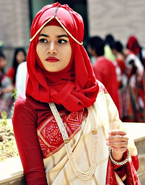 red hijabi princess