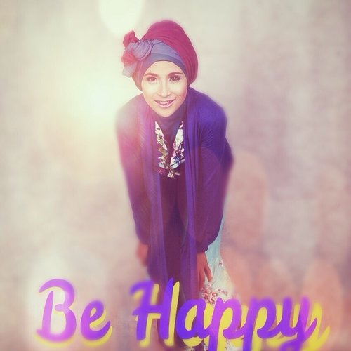 Be Happy! 😍 #ClozetteID #HOTD #ScarfMagz