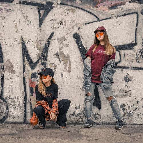 My favorite street style partner and sister 😘💕😎. It feels good to find someone that clique with your passion @tiffanykongadian ♥️
Both of our caps and top from @kydi.me 😎👊🏻 #kydime
•
•
•
•
•📸 : @gerry_jell
•
•
•
•
•
•
•
#clozetteID #fashionblogger #potd #ootd #airportootd #medanbeautygram #l4l #veronycastylediaries #lookbookindonesia #ootdindo #followforfollow #blogger #likeforlike #vsco #vscocam #wiwt #outfitinspo #ootdmagazine #indonesia #photography #fblogger #fashionstyle #indofashionpeople #streetstyle #styleblogger #ggrepstyle #streetstyle #ggrep