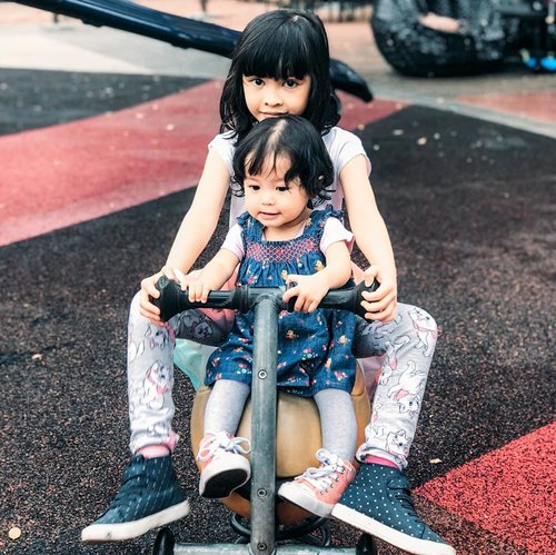 Always remember to take care each other anytime, anywhere love... ⁣
⁣
Mamih & Abah love you both so much ♥️⁣
⁣
#sibling #instasibling #sister #sistersquad #instasister #loveofmylife #kesayangan #clozetteid #siblinggoals #bigsister #littlesister #instakids #sisterforever #daughter #kidsofinstagram