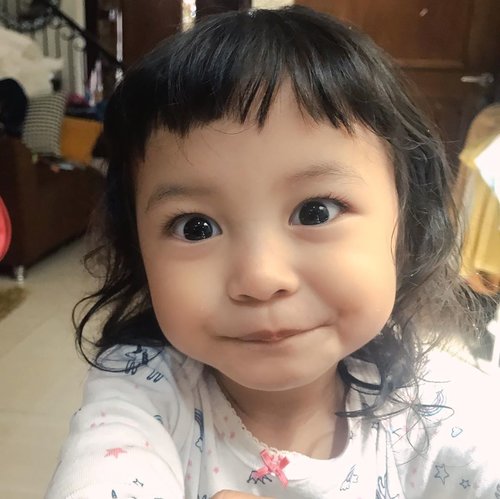 When your mom has failed to cut your bangs⁣...⁣But you still look awesome anyway ⁣❤️⁣#failedbangs #mommistake #gorgeous #kesayangan #loveofmylife #mysecondborn #clozetteid #kidsofinstagram #haircutstyle #kidstyle #mybaby #stayathome #cutyourkidshair