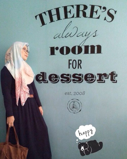 True woman always have a room for dessert 🍨🍮🍬🍩🍦🍰 .
.
📸📸 by @lisna_dwi ❤️
.
#hootd #clozetteid #clozettehijab #diaryhijaber #bloggerevent #bloggerlife #riamirandastyle #riamirandascarf #mystyle #hijabstyle #bloggerstyle
