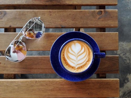 Enjoy a cup of coffee on a sunday ☕️ .
.
.
.
.
#zahrafoodgram #flatlay #foodhunterid #jktfoodbang #anakjajan #demenmakan #demenjalan #ClozetteID #음식 #먹다 #먹스타그램 #인도네시아