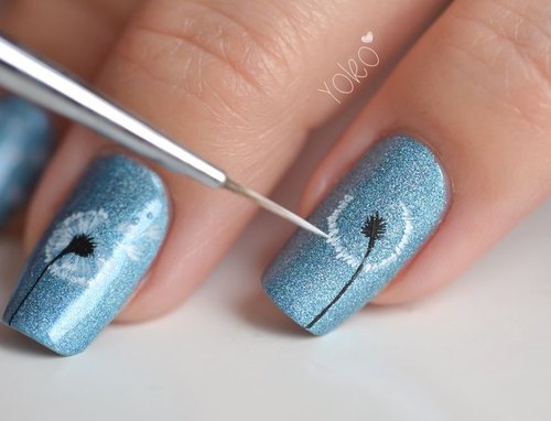  How to make dandelion motive on ur nails. cute inspiration ins't it?