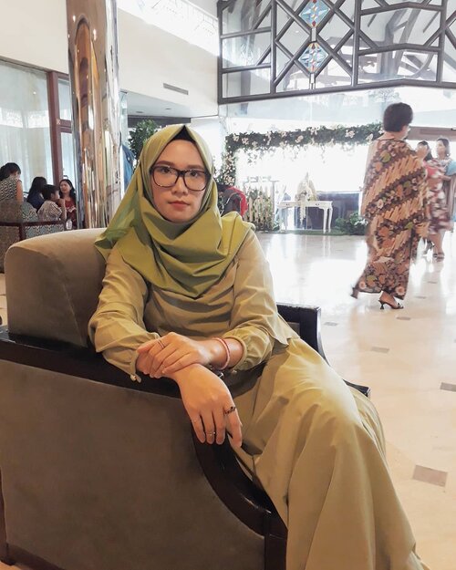 On Duty 😍
.
.
.
#hijabfashion #hijab #clozettehijab #clozette #clozetteid