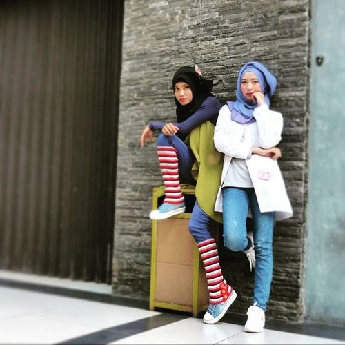 #modeling #hijab #hijabers #clozetteid #streetstyle #hotd #ootd #harajuku