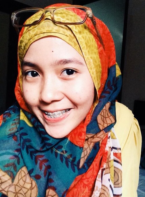 have a sunny day, ladies! :) #ClozetteID #ColorfulHijab