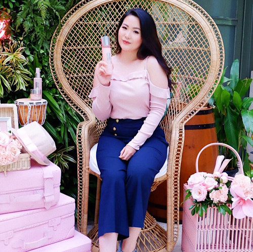 Yesterday event on @cliniqueindonesia moisture surge launching 💘. It will be available in store on 1st May 2018 👌🏻🤩 || 📷 : @isnadani #CliniqueID #cliniqueindonesia #moisturesurge #StayHydrated #clozetteid